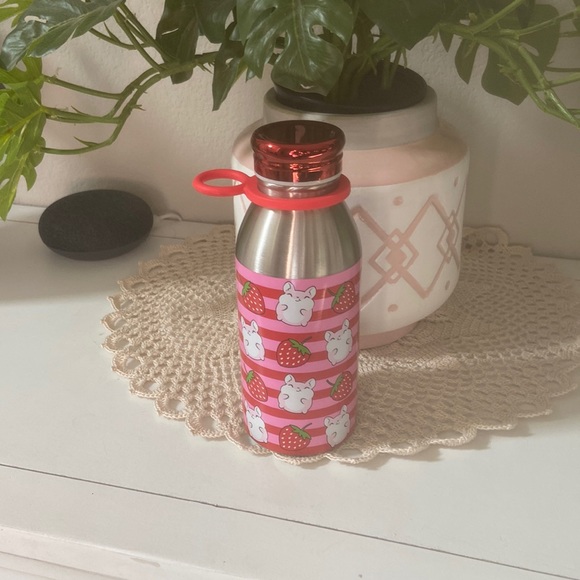 NWT Claire’s Strawberry Hamster Stainless Steel Water Bottle - Picture 2 of 5